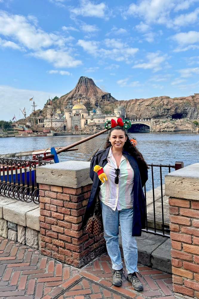 snugglebunbun's fit featuring Prada, Burberry, Louis Vuitton, Free People, Salomon | burberry, buttondown, christmas, disney, disneysea, jeans, louisvuitton, tokyo, trenchcoats