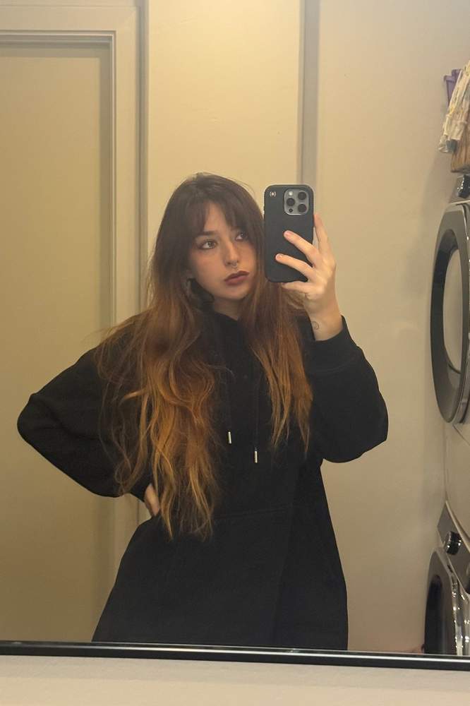 Monova's fit featuring , 