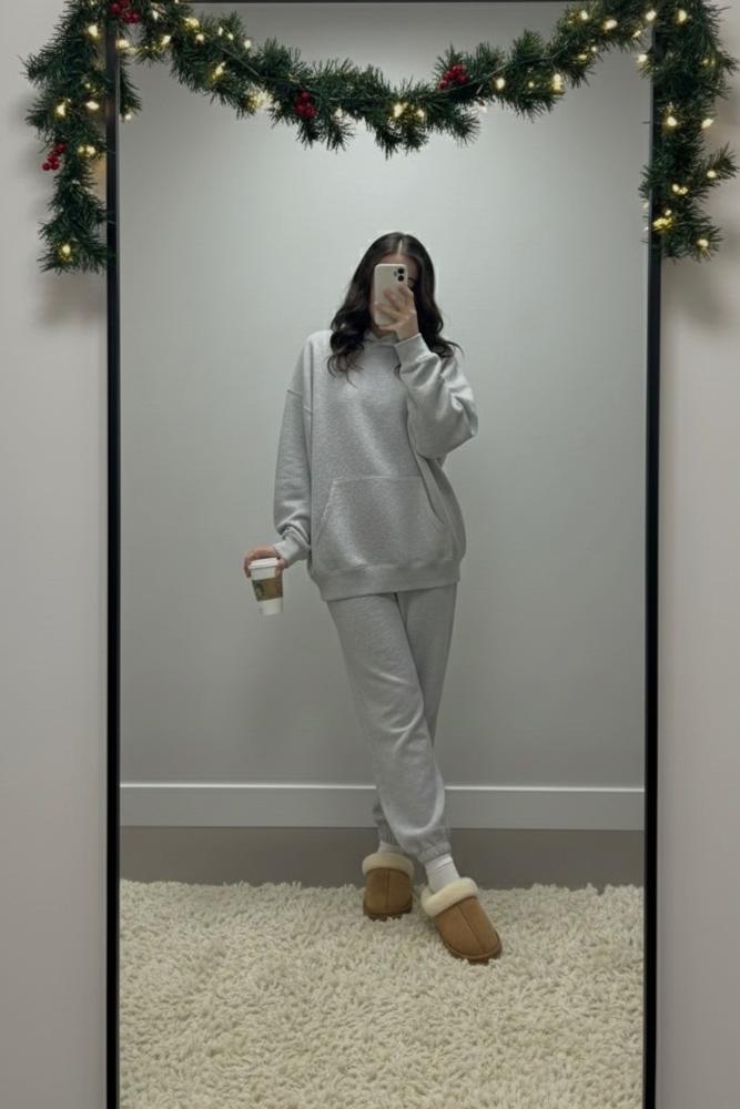 Lealoewen's fit featuring Aritzia, UGG