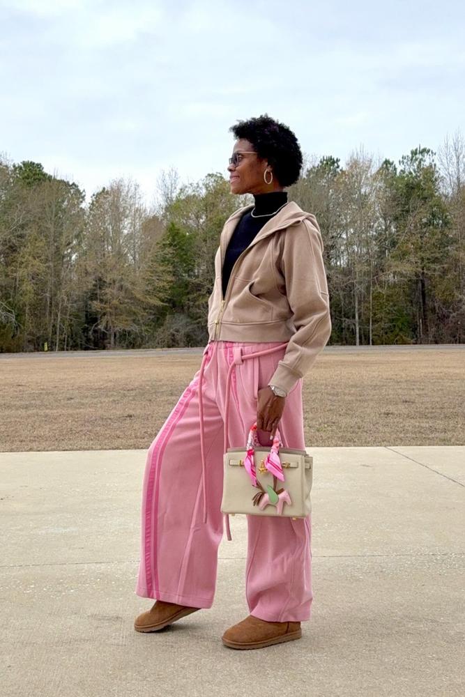 ToniTonyTone's fit featuring Lululemon, Journeys, Aelfric Eden