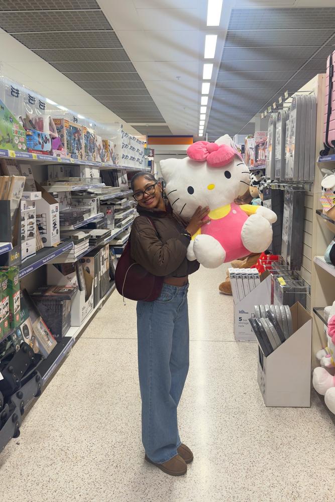 Ilonkaterrero's fit featuring SHEIN, Dune London, UGG