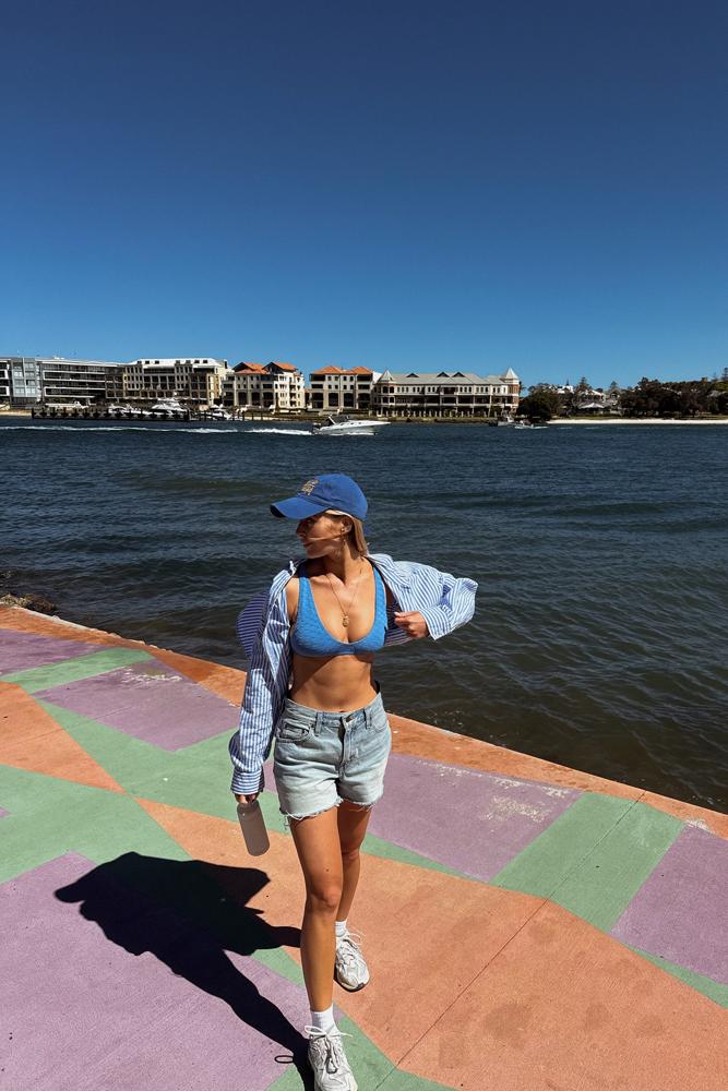 nataliakusiak's fit featuring Bond-Eye, Levi's, New Balance