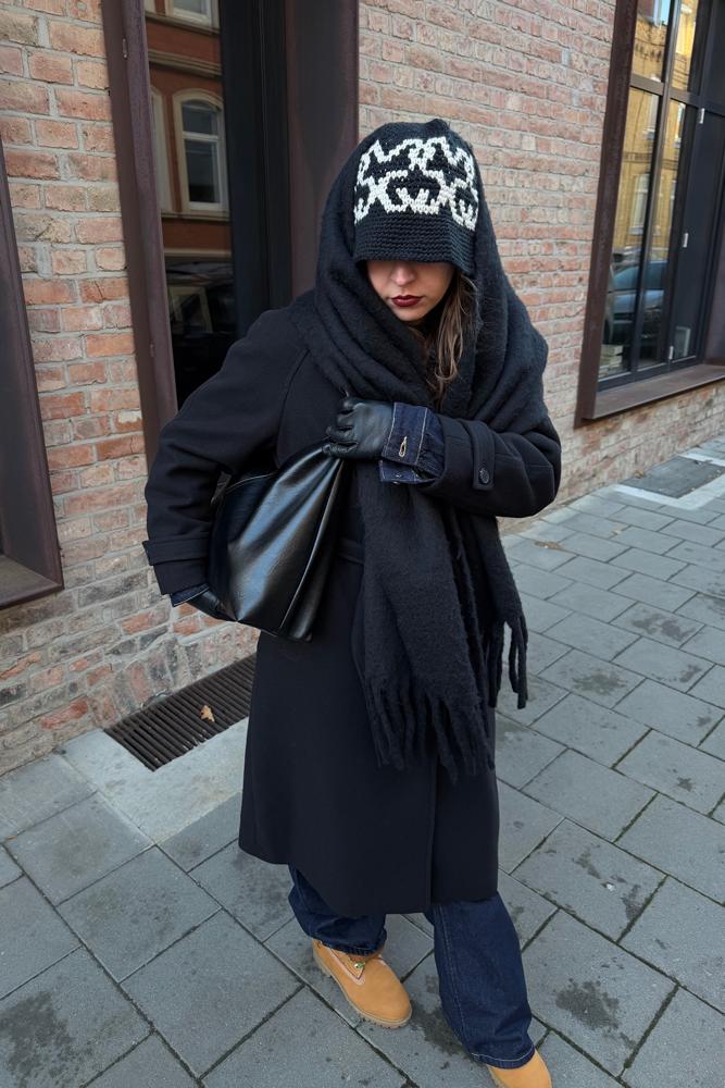 Wheereismyymind's fit featuring Bershka