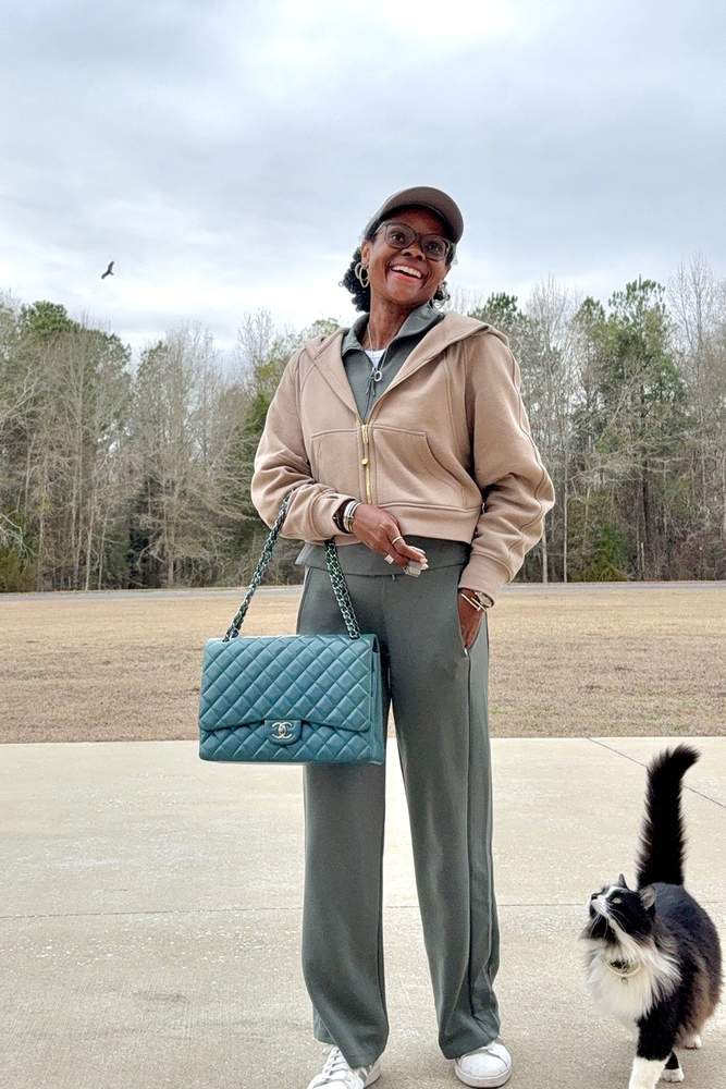 ToniTonyTone's fit featuring DSW, Lululemon