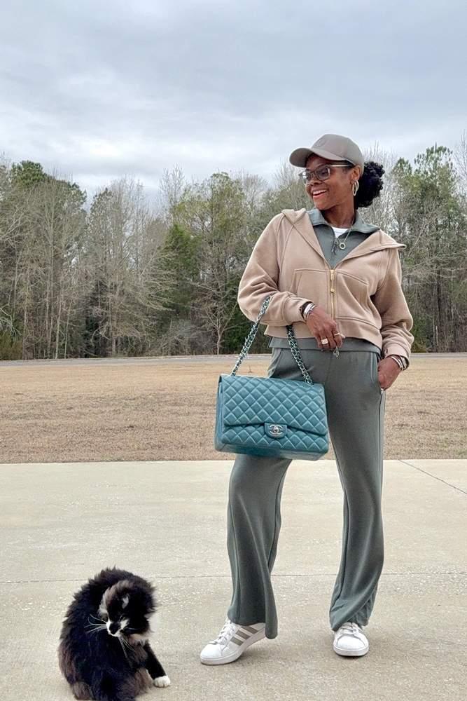 ToniTonyTone's fit featuring DSW, Lululemon