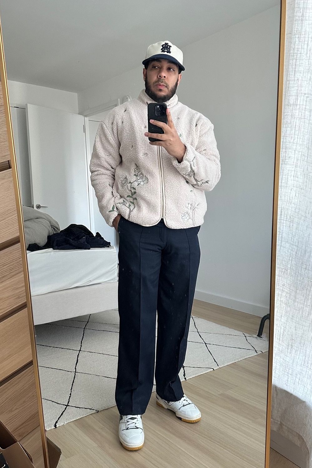 Post featuring everyday pleated trousers navy