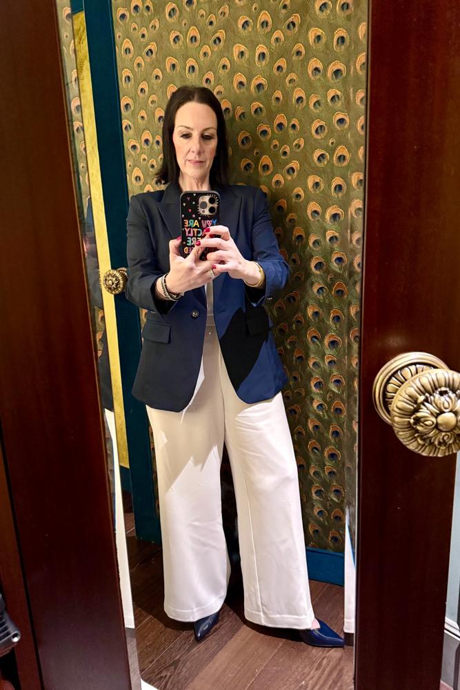 GAviv's fit featuring Banana Republic Factory, Ann Taylor