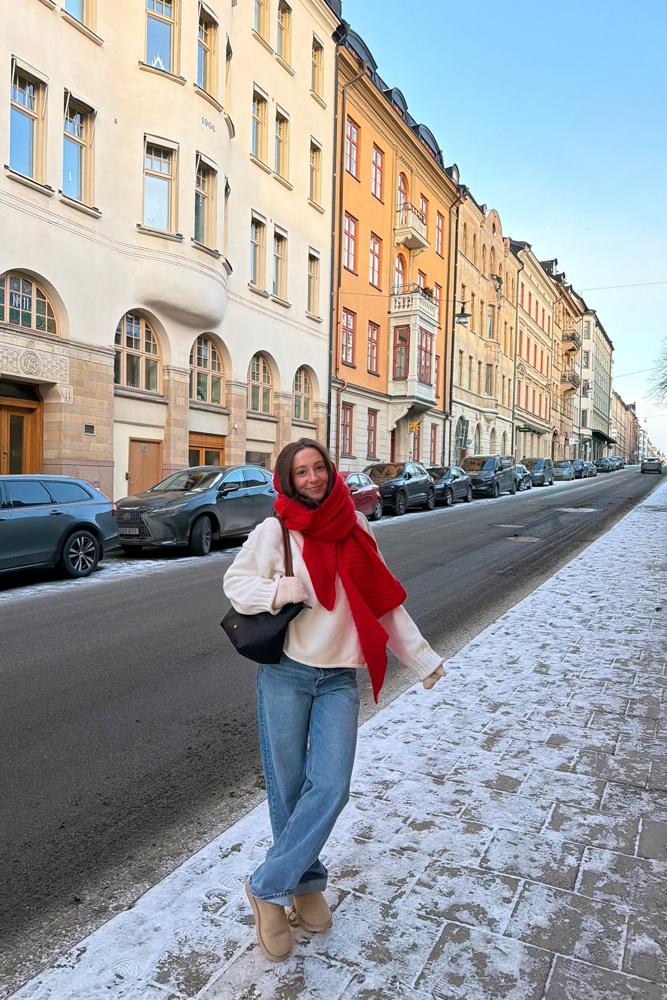 Arianamarino's fit featuring Aritzia, Longchamp, UGG