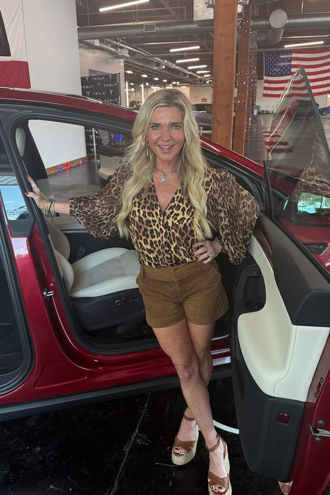 Stephanieintheparks's review for ELOISE BUTTON DOWN