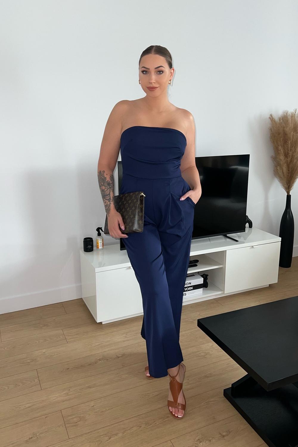 Post featuring Jolina™ Ärmelloser Jumpsuit