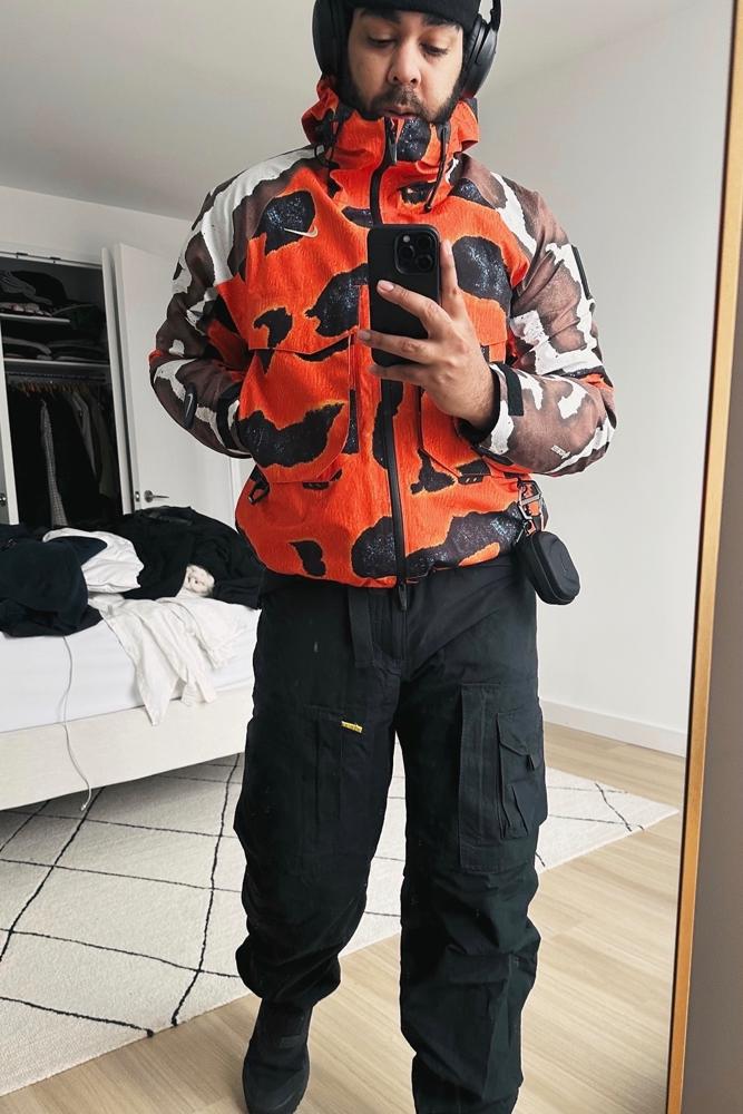 Los's fit featuring , 