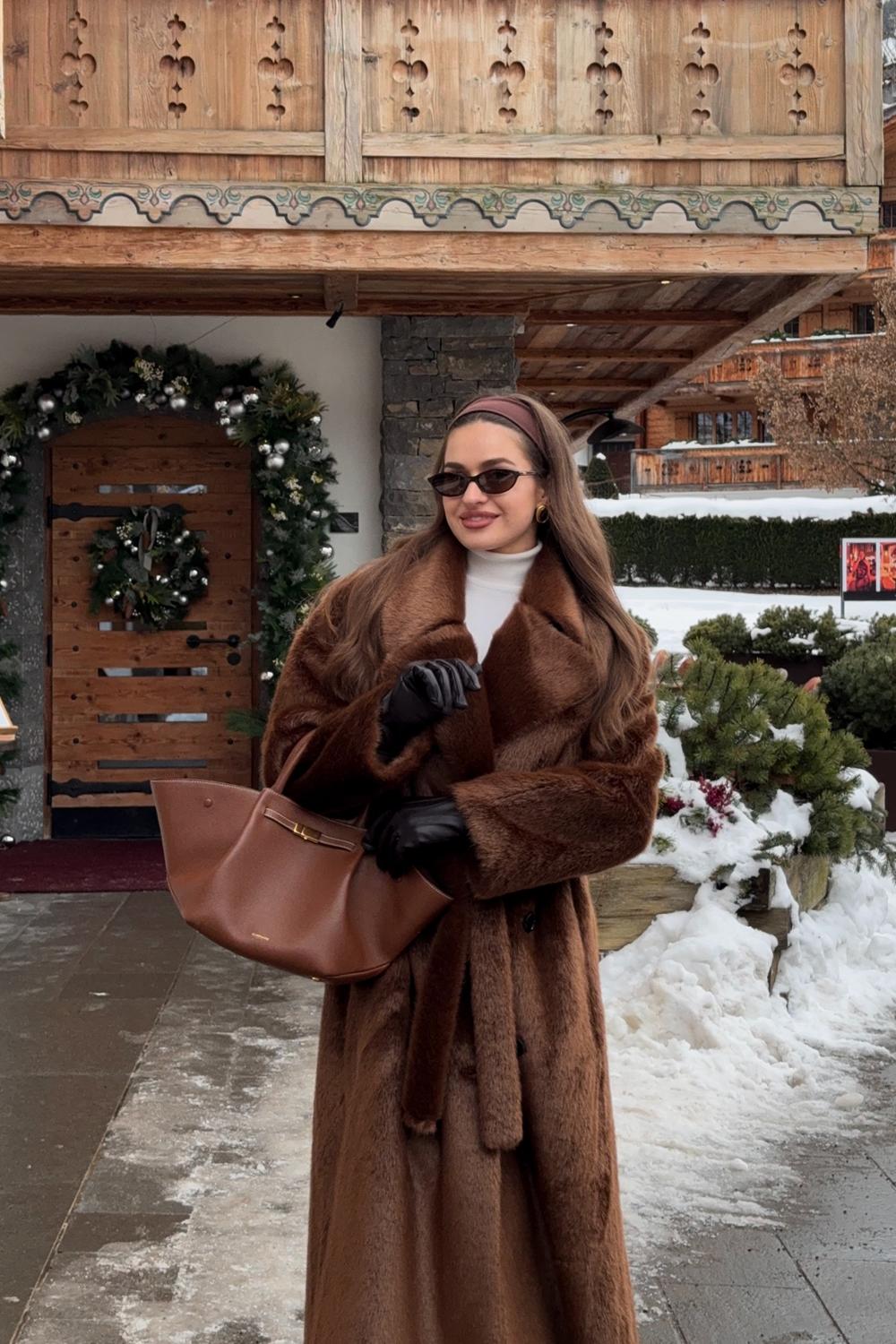 Post featuring DesignB London jersey headband in chocolate brown