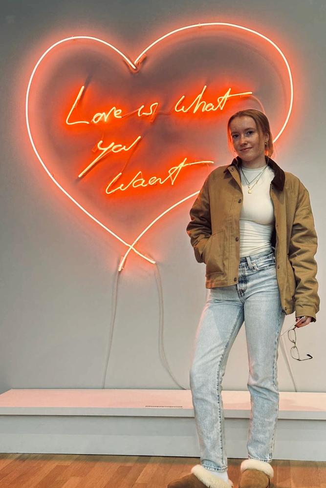 mara2360's fit featuring Hunter, SKIMS, Levi's, UGG, Anavia, Yes Style, Linjer