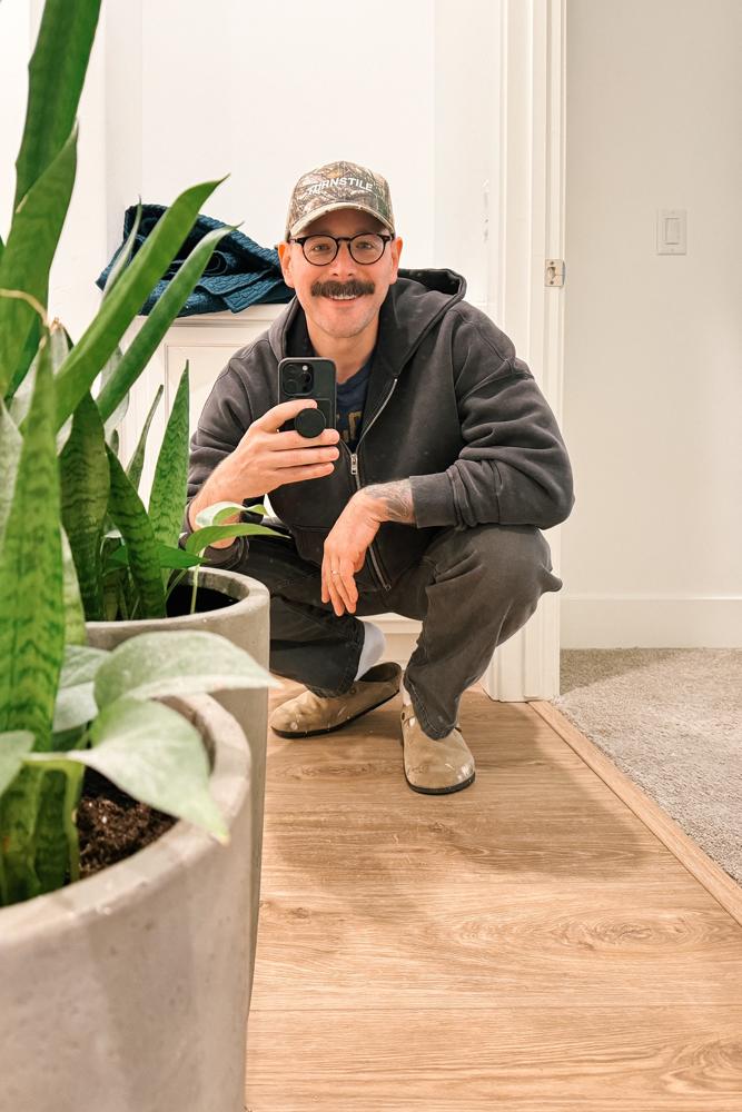 aardvark's fit featuring , , 