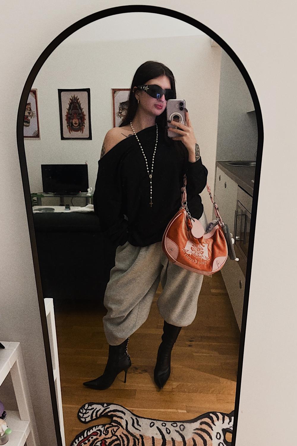 Post featuring WINETASTING HOUSE OF JUICY DAYDREAMER BAG