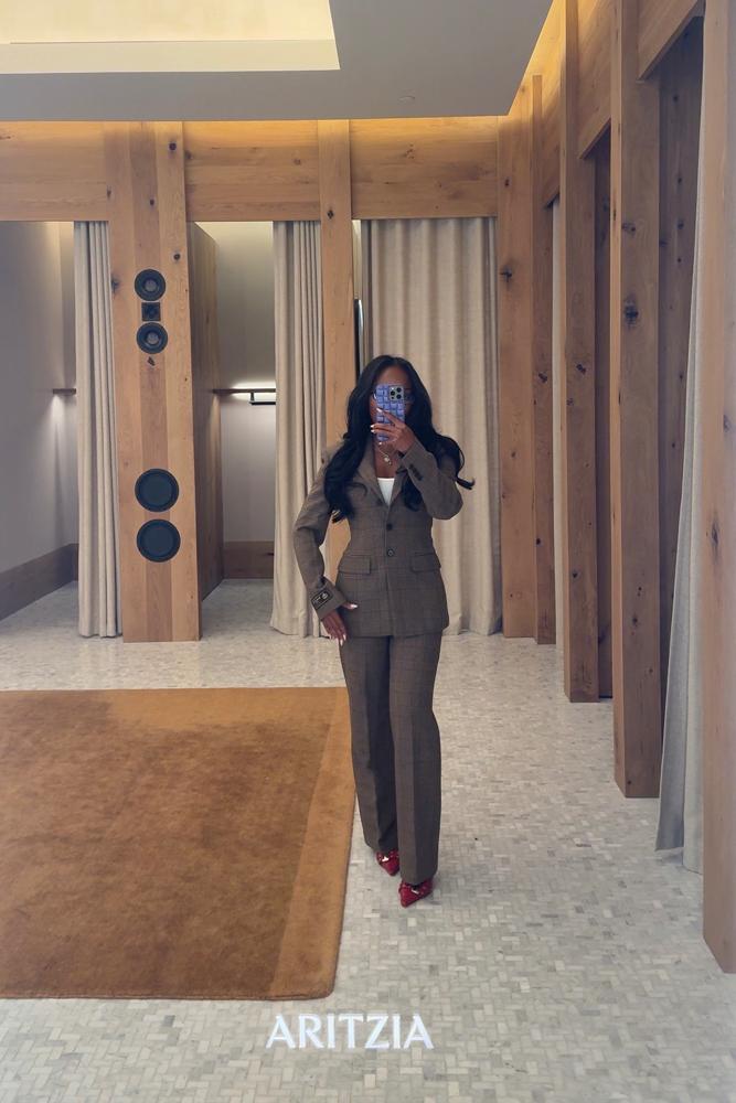 Therealcydneytaylor's fit featuring Aritzia