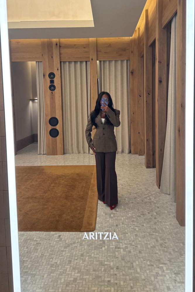 Therealcydneytaylor's fit featuring Aritzia