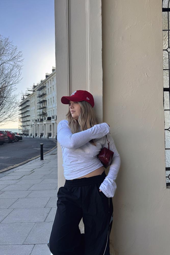 Beckahake's fit featuring Boohoo, New Era