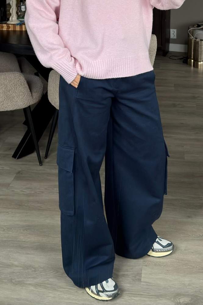 Lexibrouwer's fit featuring , 