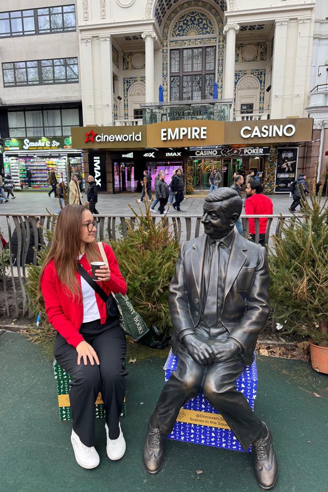 LiliyaM's fit featuring Simons, Lululemon, Uniqlo