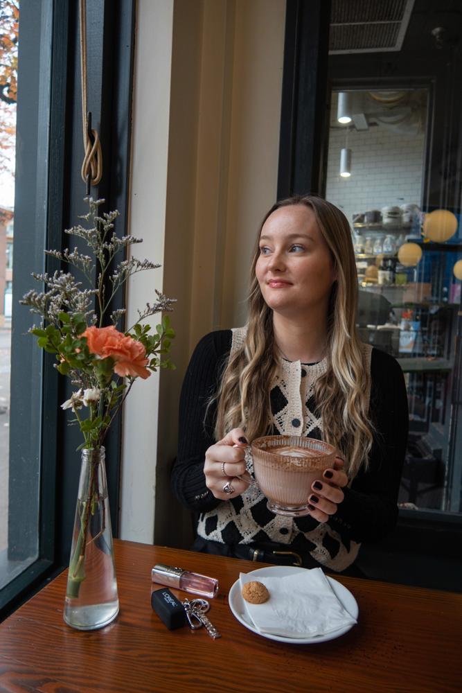 AStahre's fit featuring Sezane