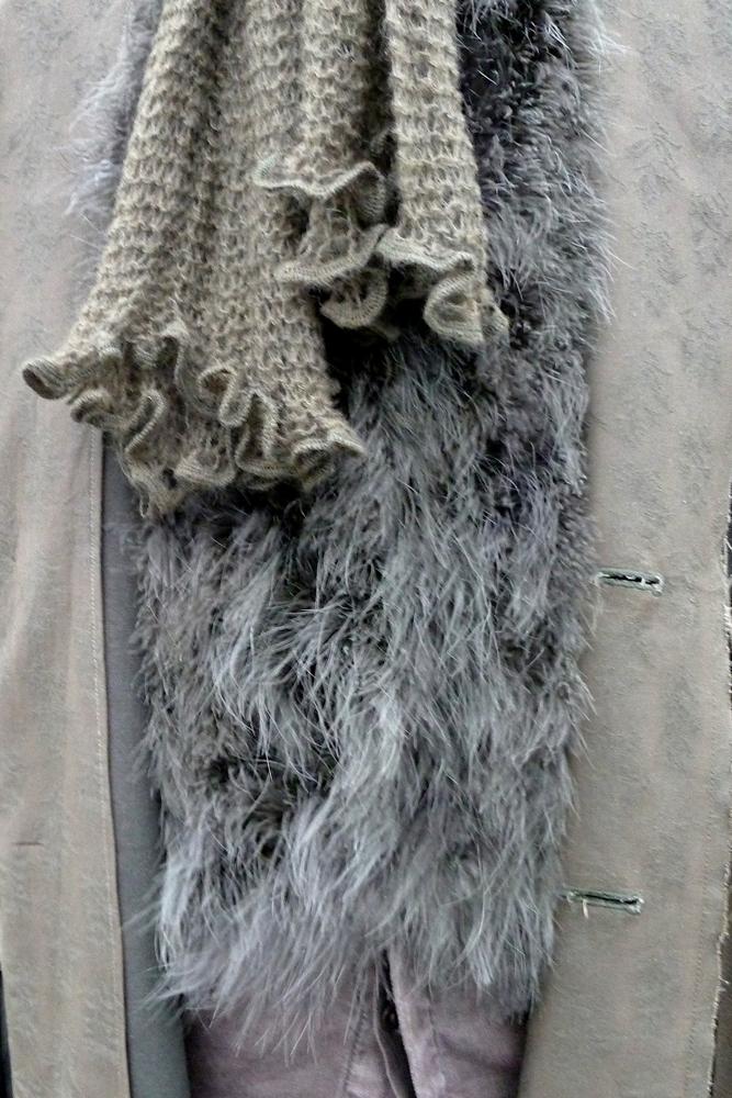 broisquin's fit featuring Andrea Ya'aqov, Yves Salomon, zam barrett, Dents Gloves, FineThee, Carol Christian Poell