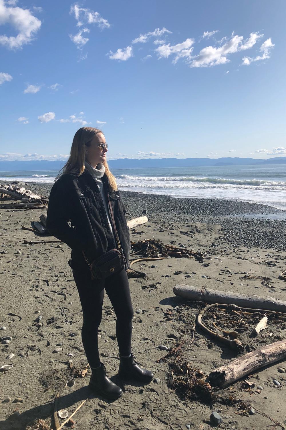 Post featuring WOMENS BLUNDSTONE HI TOP ORIGINAL BLACK BOOT