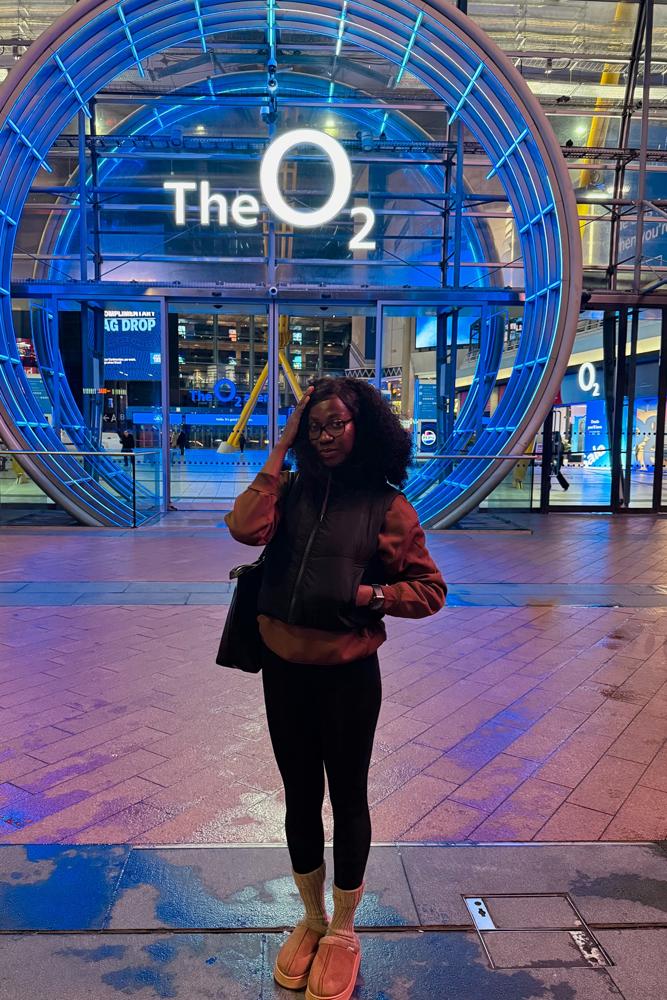 Maureen's fit featuring SHEIN, Apple