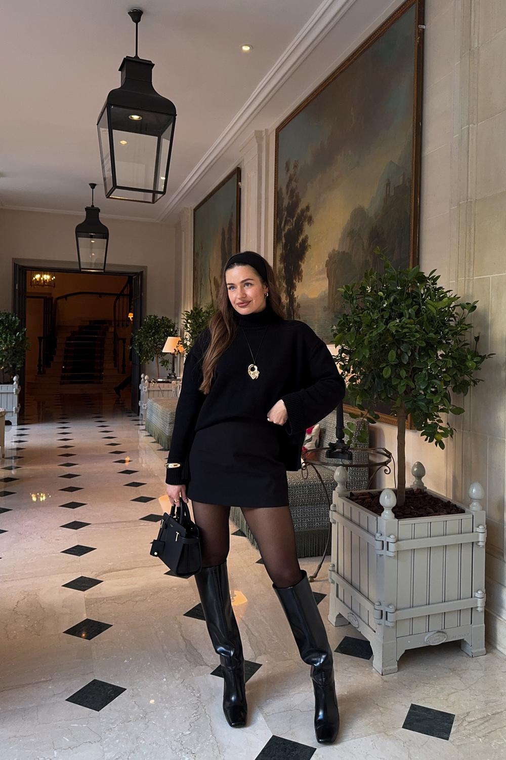 Post featuring SOHO BLACK TAILORED SKORT