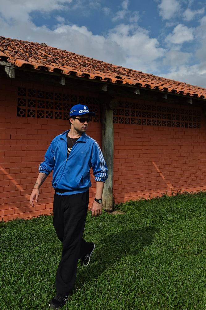 Lukepeder's fit featuring Versace, New Balance, Adidas