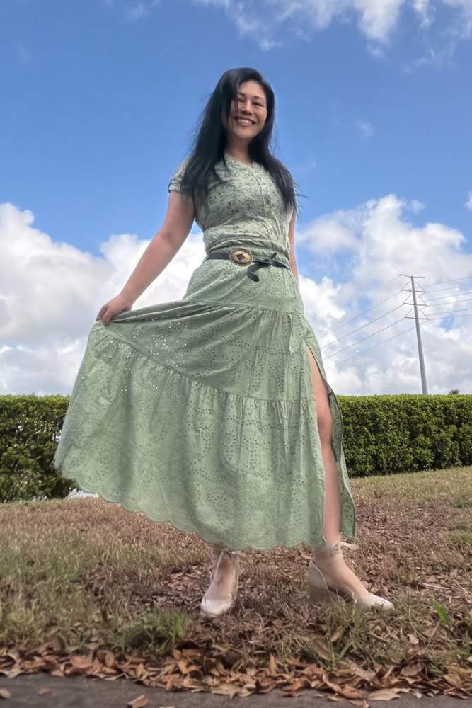 MichelleTM's fit featuring Fashion Nova, Jessie James Handbags, Amazon Basics, Saks Fifth Avenue