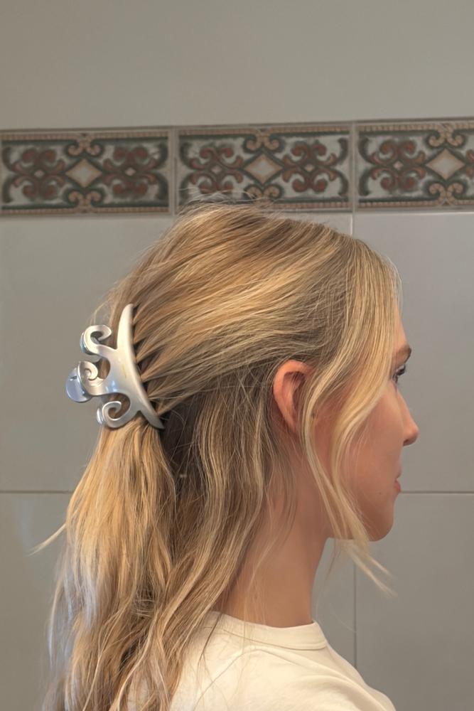 neatons's fit featuring , 