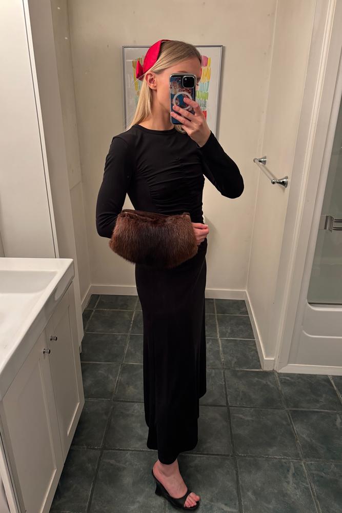 neatons's fit featuring , 