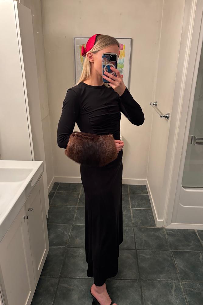 neatons's fit featuring , 