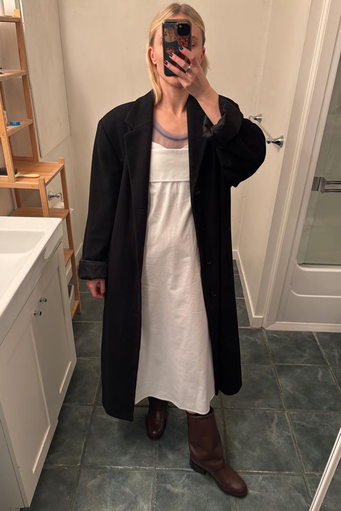 neatons's fit featuring Toit Volant, About Arianne