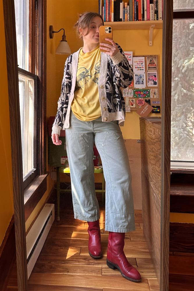 thriftbee's fit featuring No brand , Justin Boots, Urban Outfitters