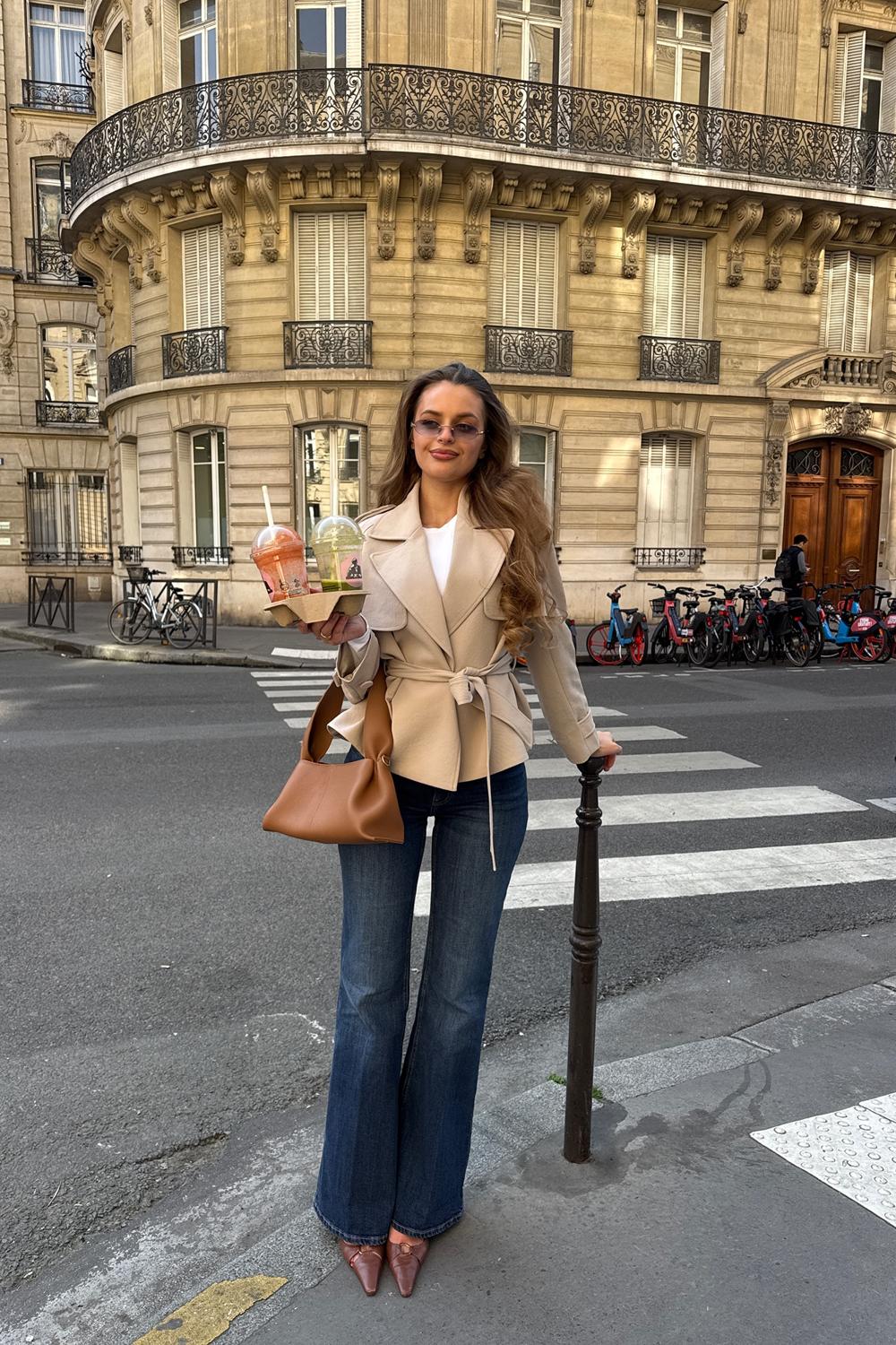Post featuring Lunettes de soleil Miu Miu Logo
