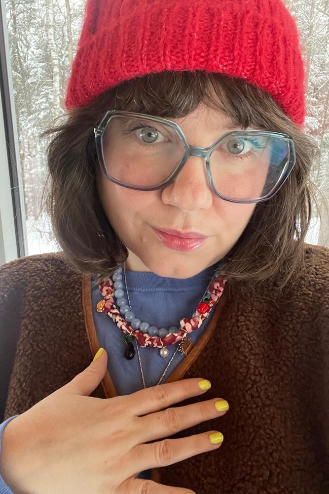 stephcoelho's fit featuring Amazon Basics, H&M, Eyebuydirect, Camper, Simons, Reitmans