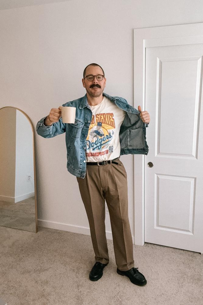 aardvark's fit featuring , , 