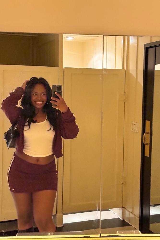 OnTheDailyWithBaylie's fit featuring Blondo, Alo Yoga, Coach