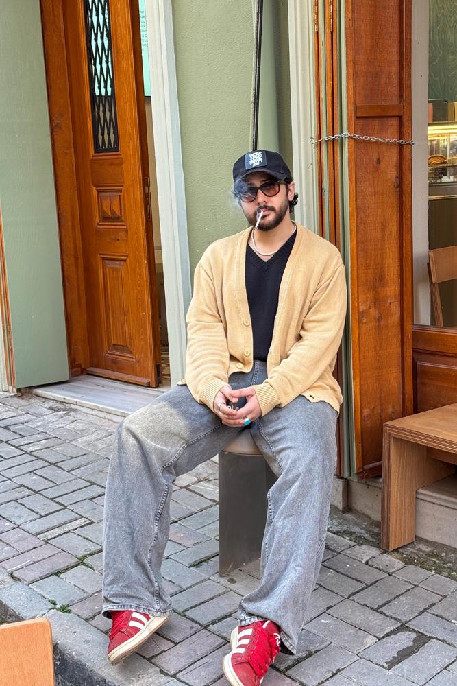 Mfahrioglu's fit featuring Adidas