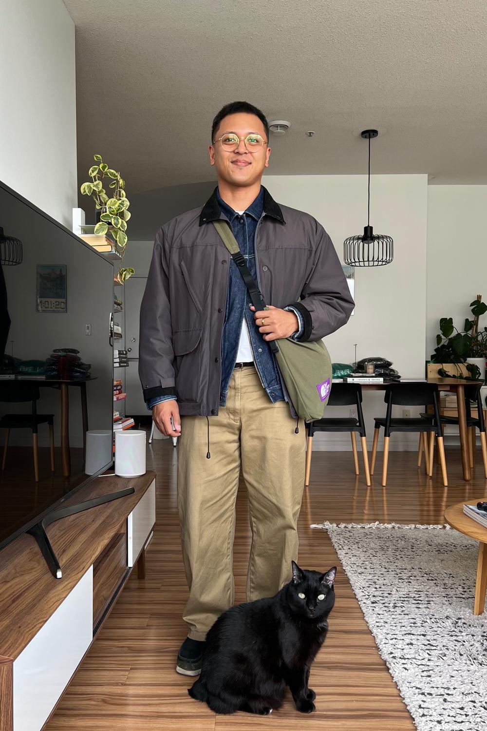 Post featuring Uniqlo - Wide Straight Trousers - Brown - 30inch