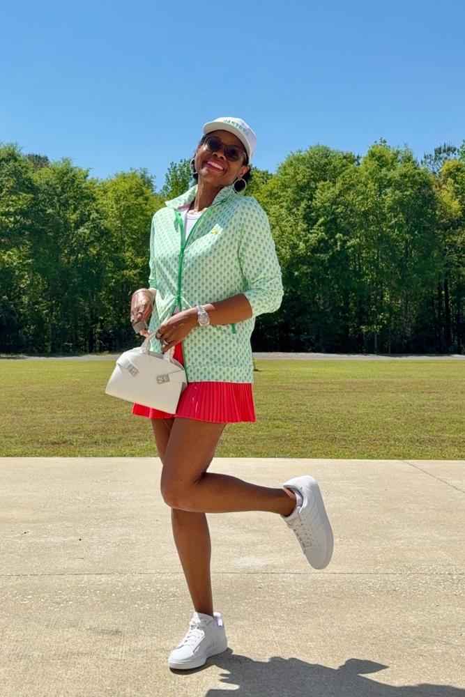 ToniTonyTone's fit featuring DSW, Salvatore Ferragamo, Cartier, Lululemon