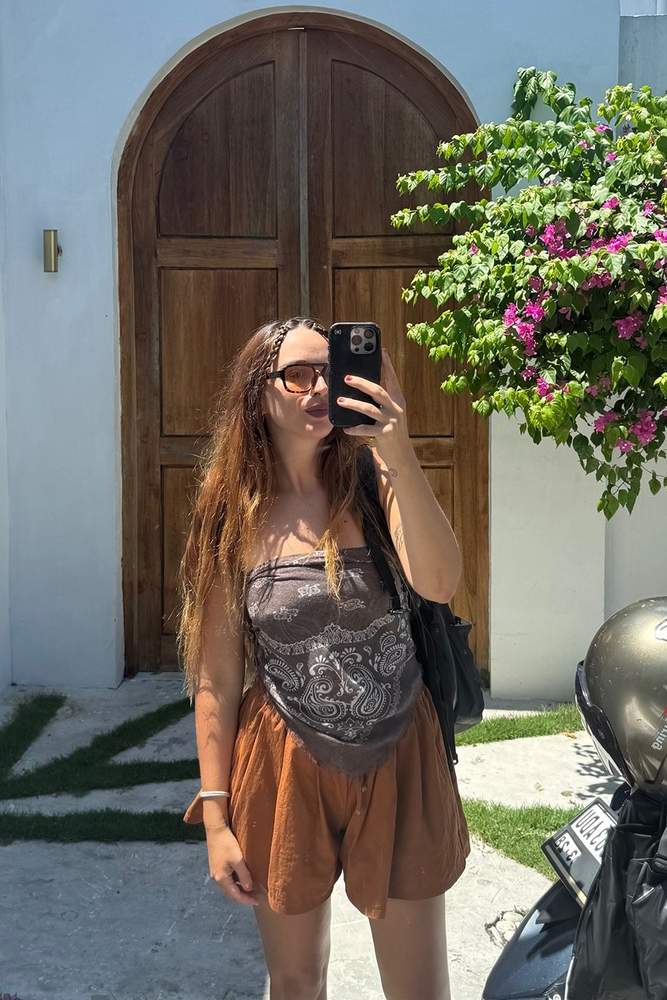 Monova's fit featuring , 