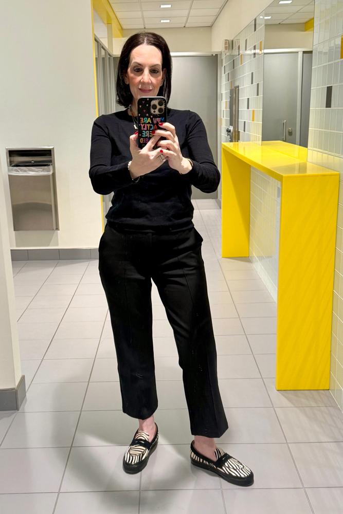 GAviv's fit featuring Banana Republic Factory, Vans, J. Crew Factory, Louis Vuitton