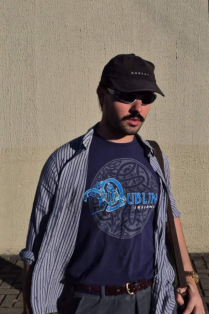 Lukepeder's fit featuring Todd Snyder, Asics, Oakley, Fruit of the Loom, Diesel