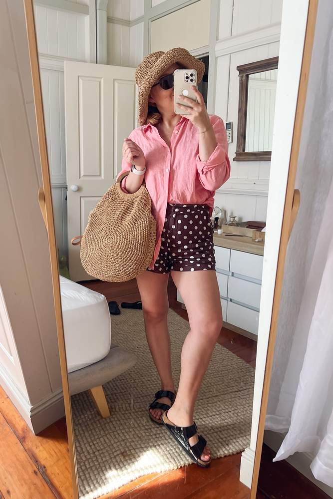 AniaBania's fit featuring Uniqlo, Avenue The Label, Birkenstock, No Brand