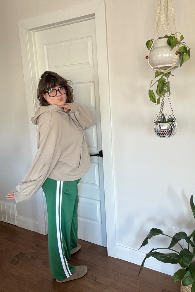 stephcoelho's fit featuring Aerie, Eyebuydirect, Amazon Basics, Steve Madden