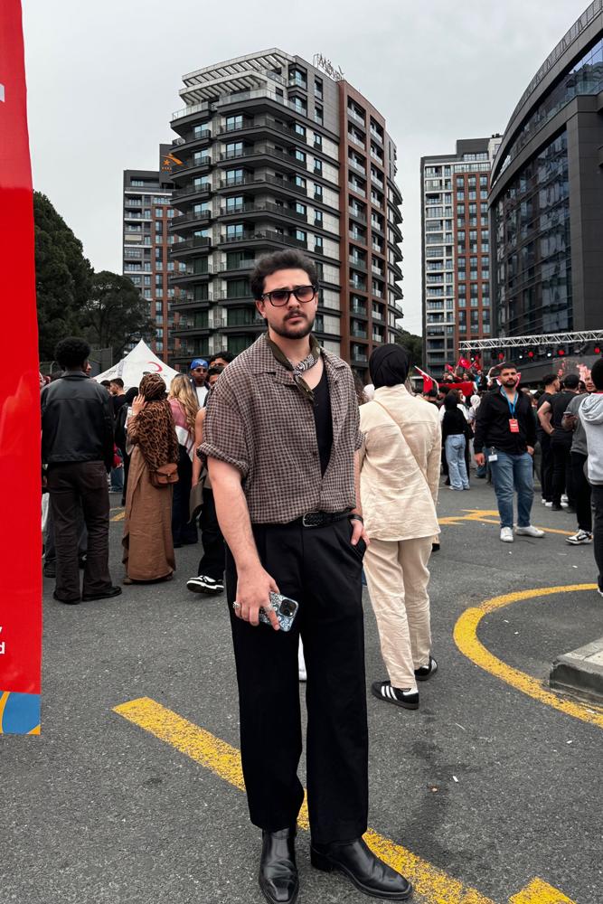 Mfahrioglu's fit featuring 