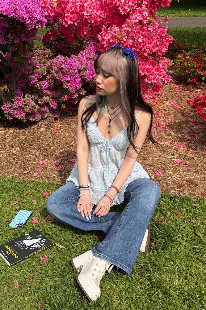 bayzieberryyy's fit featuring Amazon Basics, Urban Outfitters, Taylor Swift